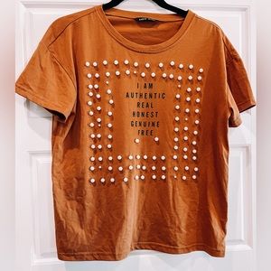 SHEIN womens graphic Tshirt. Gently worn. Great condition! No missing beads.